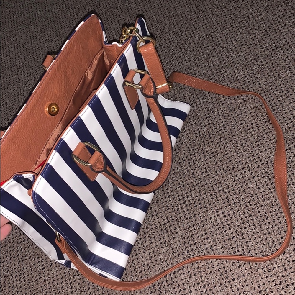 Shoulder Bag - Picture 2 of 3